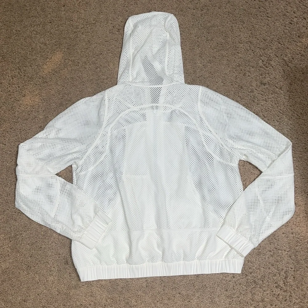 Lululemon Relaxed Fit Mesh Jacket‎ White 8